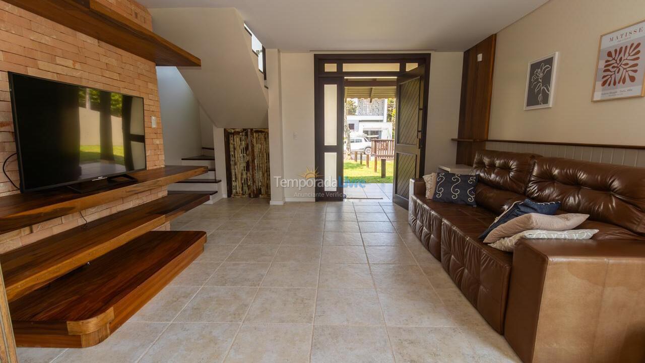 House for vacation rental in Bombinhas (Canto Grande)