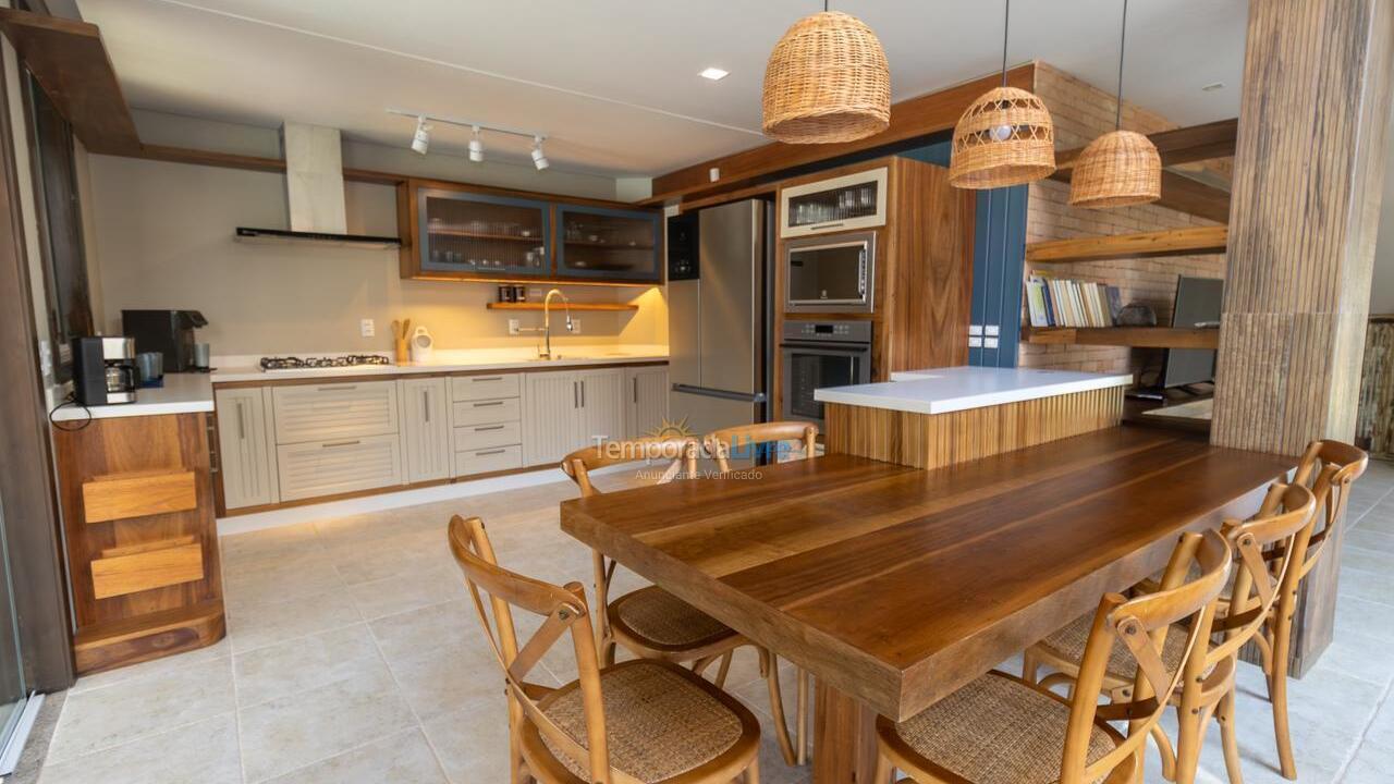 House for vacation rental in Bombinhas (Canto Grande)