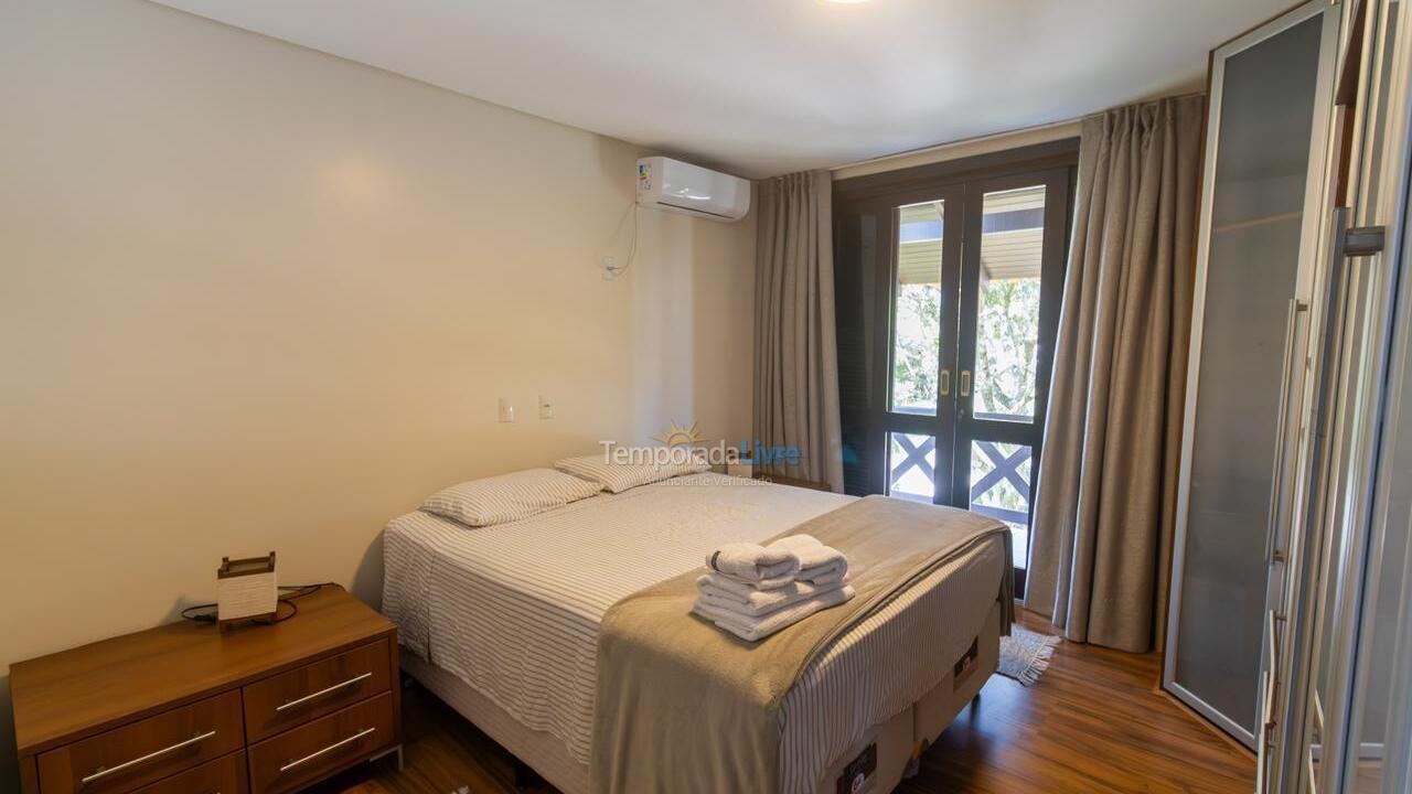 House for vacation rental in Bombinhas (Canto Grande)