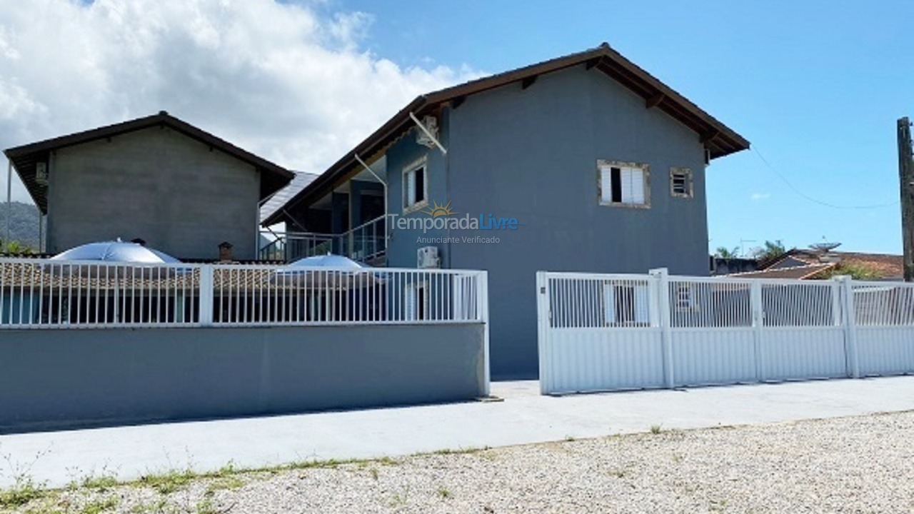 Apartamento para aluguel de temporada em Ubatuba (Maranduba)