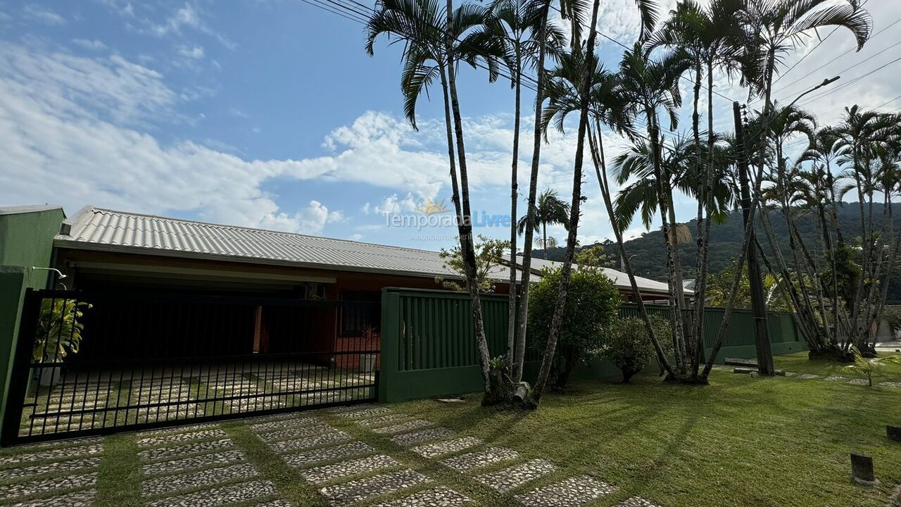 House for vacation rental in Matinhos (Praia Mansa Caioba)