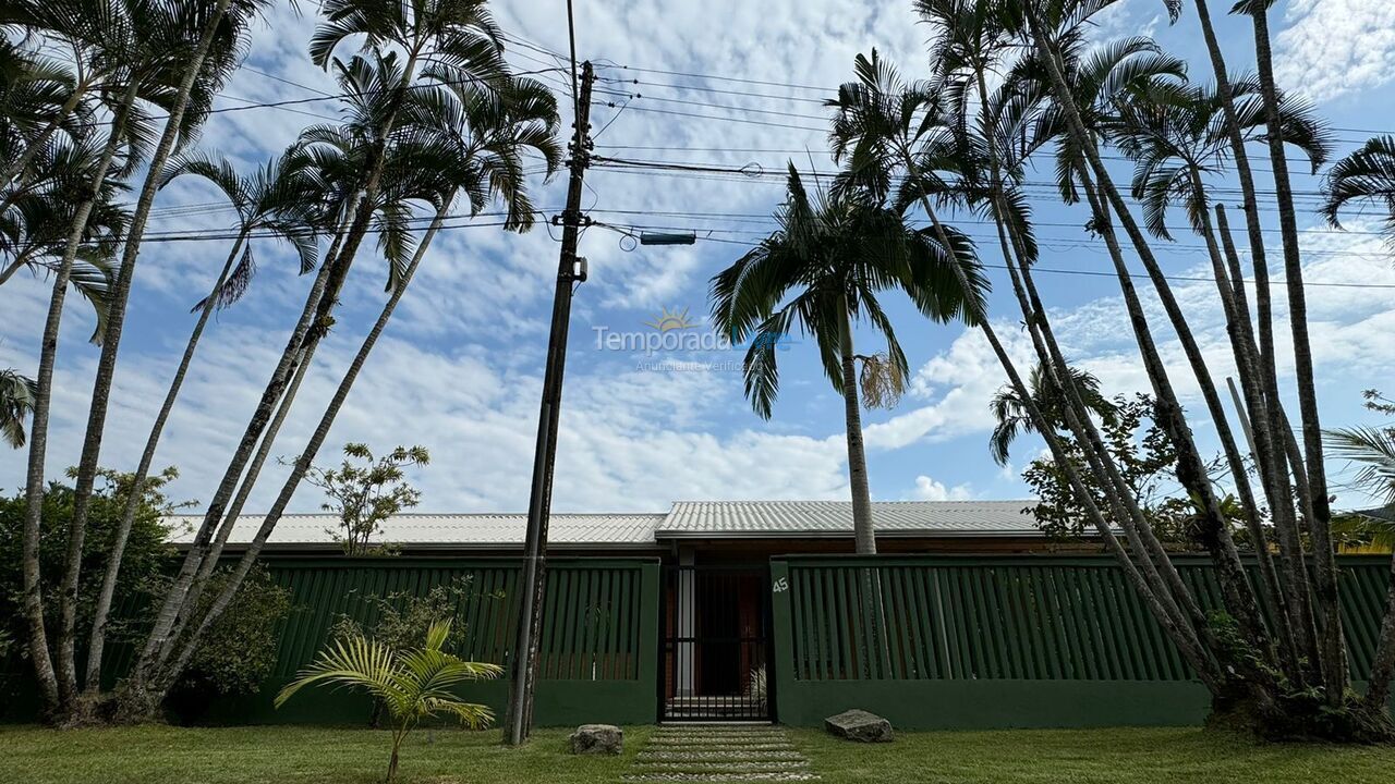 House for vacation rental in Matinhos (Praia Mansa Caioba)