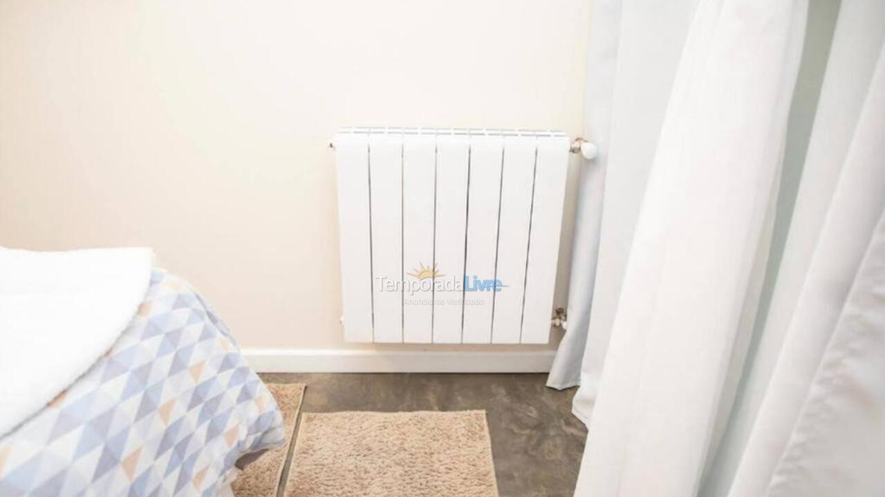 Apartamento para aluguel de temporada em Campos do Jordão (Capivari)