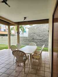 Mesa da churrasqueira