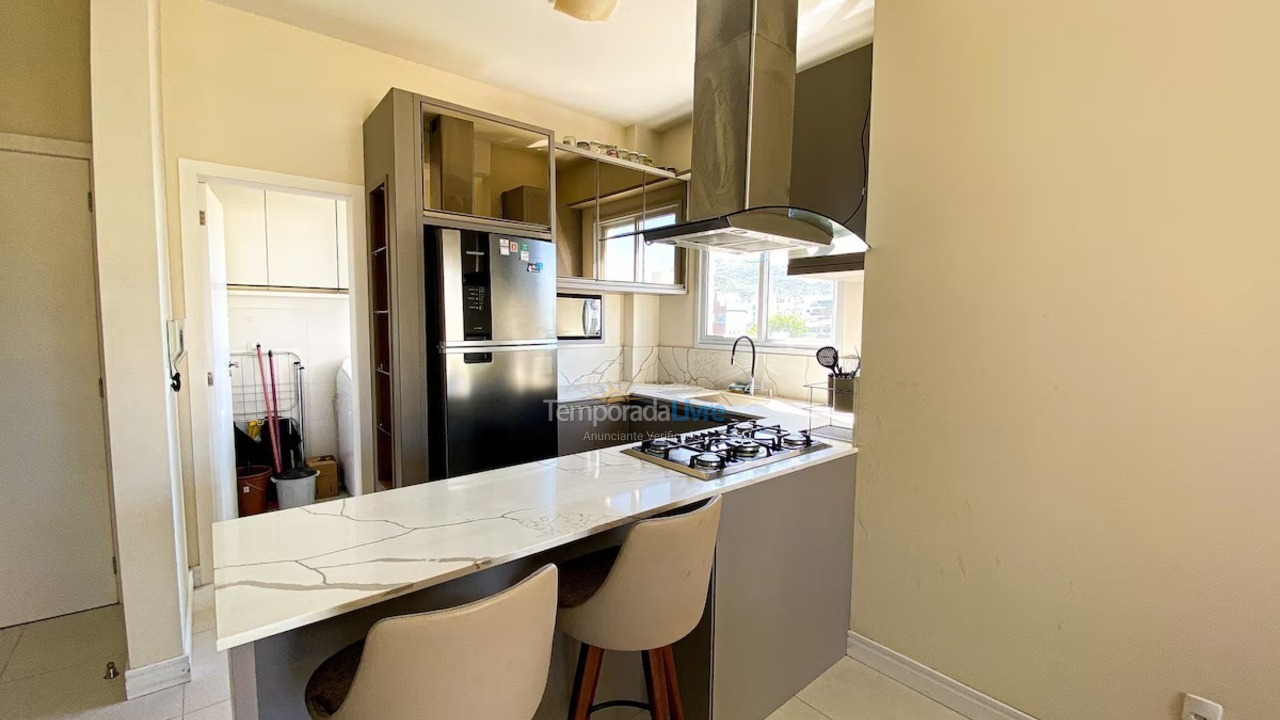 Apartamento para alquiler de vacaciones em Governador Celso Ramos (Praia de Palmas)