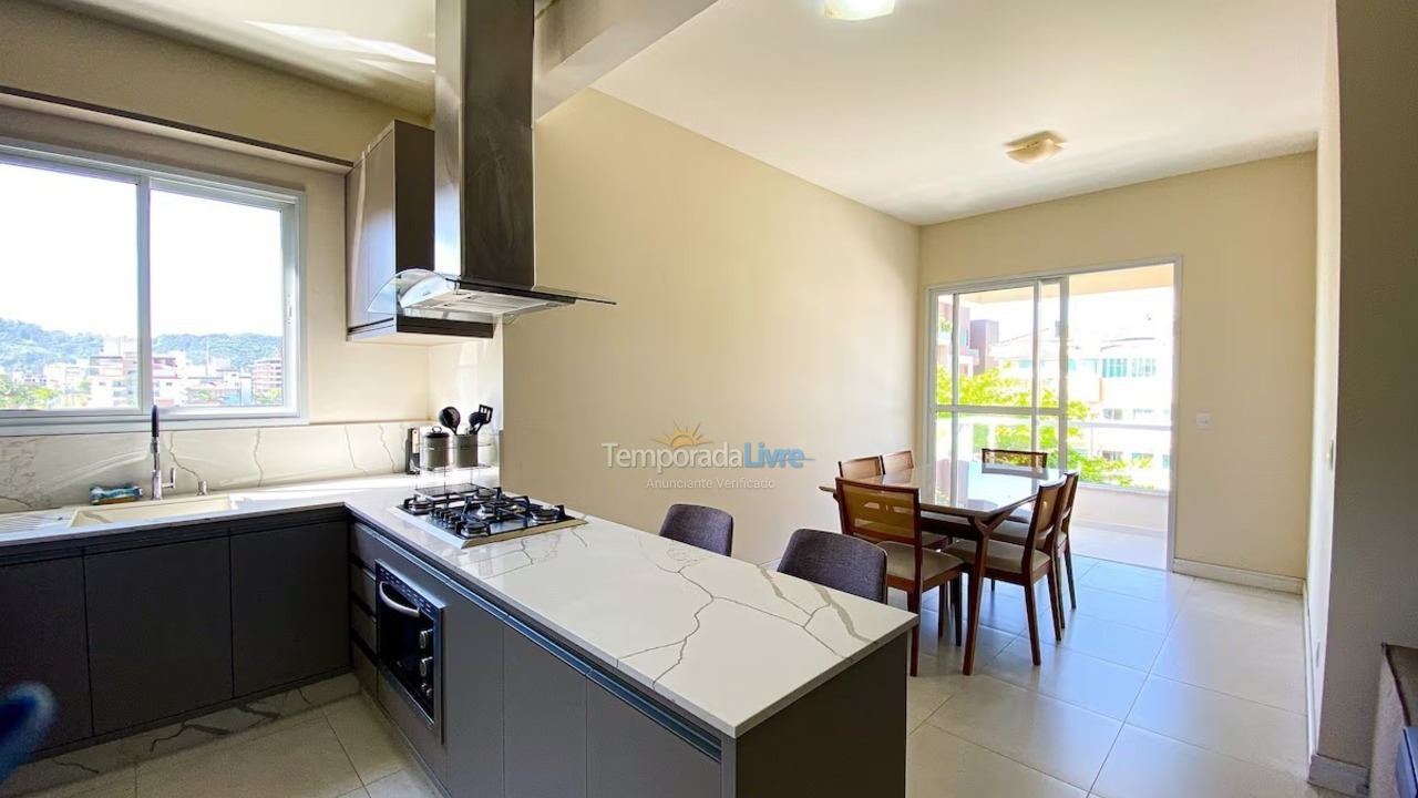 Apartamento para alquiler de vacaciones em Governador Celso Ramos (Praia de Palmas)