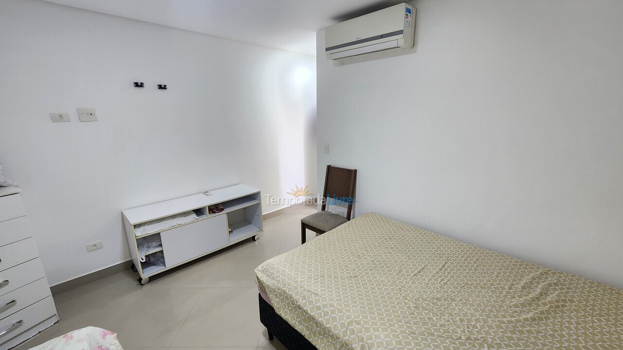 Apartment for vacation rental in Guarujá (Pitangueiras)