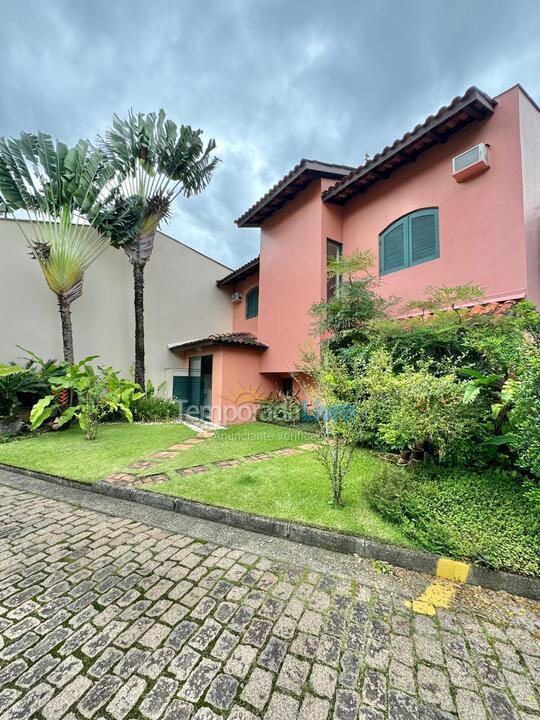 Casa para alquiler de vacaciones em São Sebastião (Praia da Baleia)