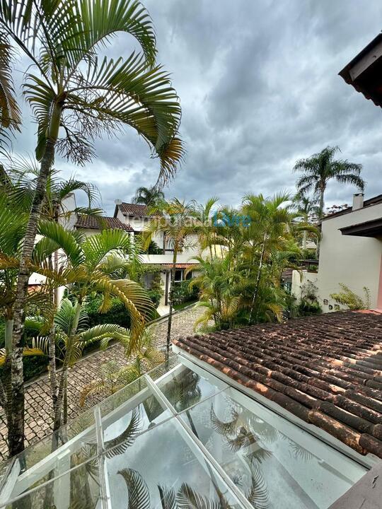 Casa para alquiler de vacaciones em São Sebastião (Praia da Baleia)