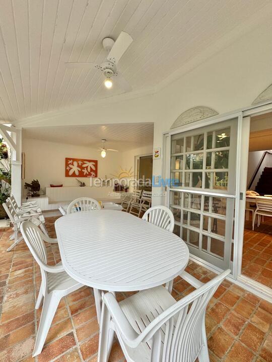Casa para alquiler de vacaciones em São Sebastião (Praia da Baleia)