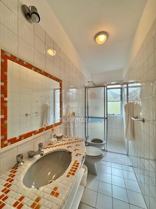 Casa para alquiler de vacaciones em São Sebastião (Praia da Baleia)