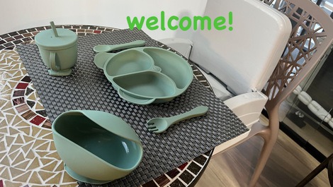 Criancas ate 3 anos, cadeirao e talheres