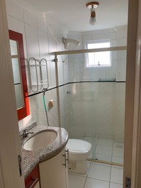 APARTMENT WITH 3 BEDROOMS, 1 OF WHICH IS A SUITE