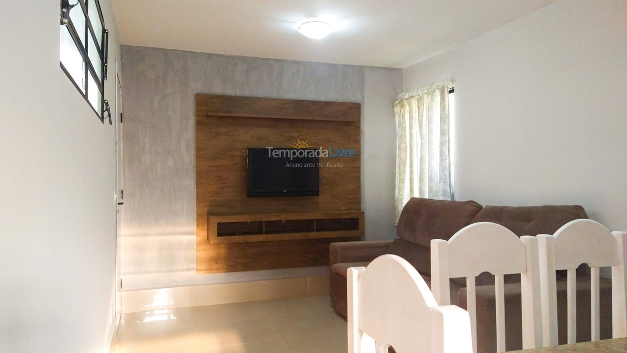 Apartamento para aluguel de temporada em Bertioga (Centro)