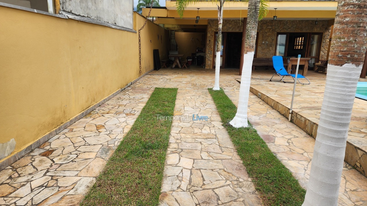 House for vacation rental in Caraguatatuba (Massaguaçu)