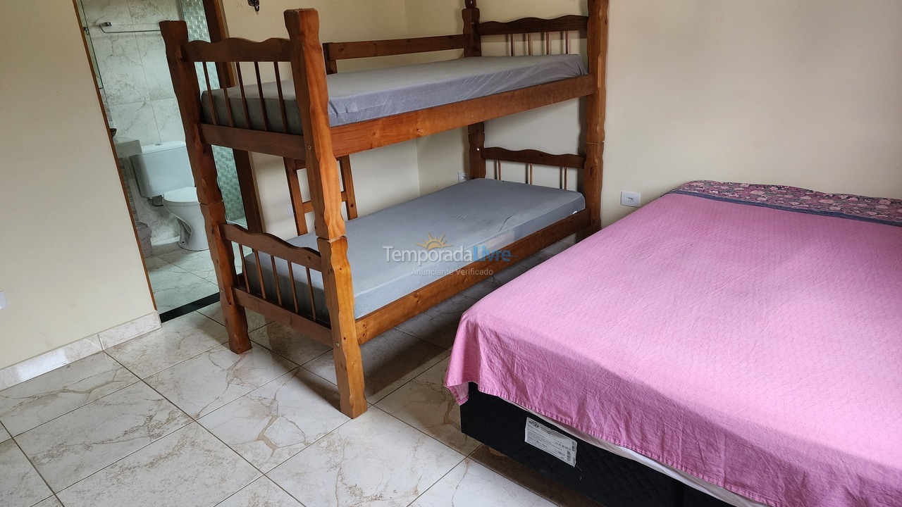 House for vacation rental in Caraguatatuba (Massaguaçu)