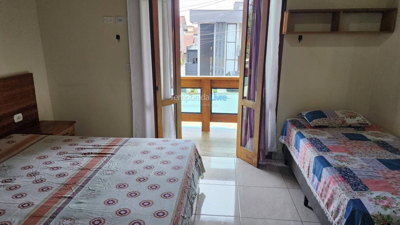 House for vacation rental in Caraguatatuba (Massaguaçu)