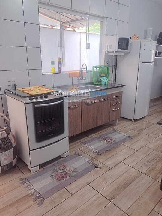 Casa para aluguel de temporada em Caraguatatuba (Massaguaçu)