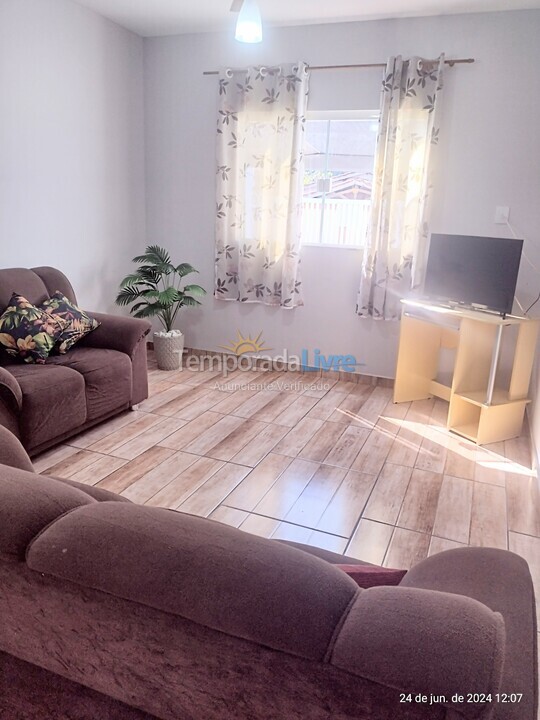 Casa para aluguel de temporada em Caraguatatuba (Massaguaçu)