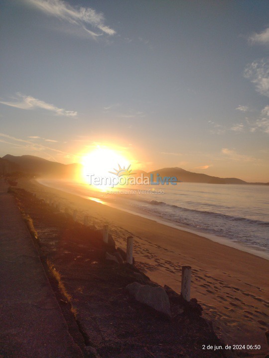 Casa para aluguel de temporada em Caraguatatuba (Massaguaçu)