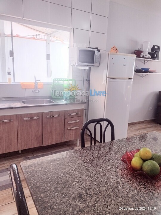 Casa para aluguel de temporada em Caraguatatuba (Massaguaçu)