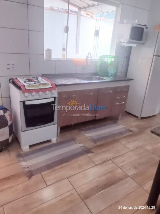 Casa para aluguel de temporada em Caraguatatuba (Massaguaçu)