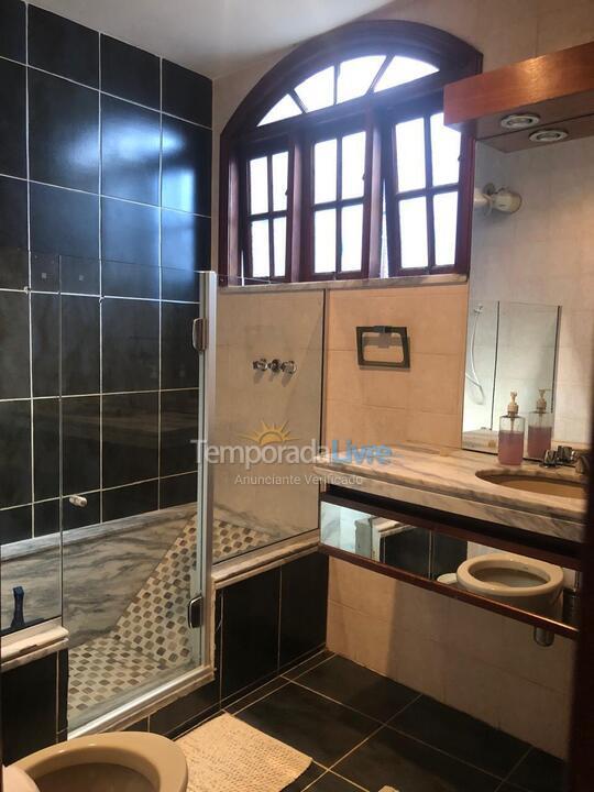 Casa para aluguel de temporada em Cabo Frio (Praia do Forte)