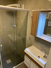 Apartamento de 1 dormitorio con vista lateral y pies en la arena