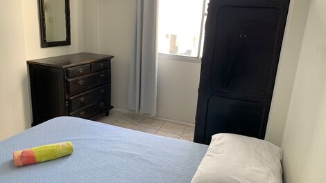 Apartamento de 1 dormitorio con vista lateral y pies en la arena