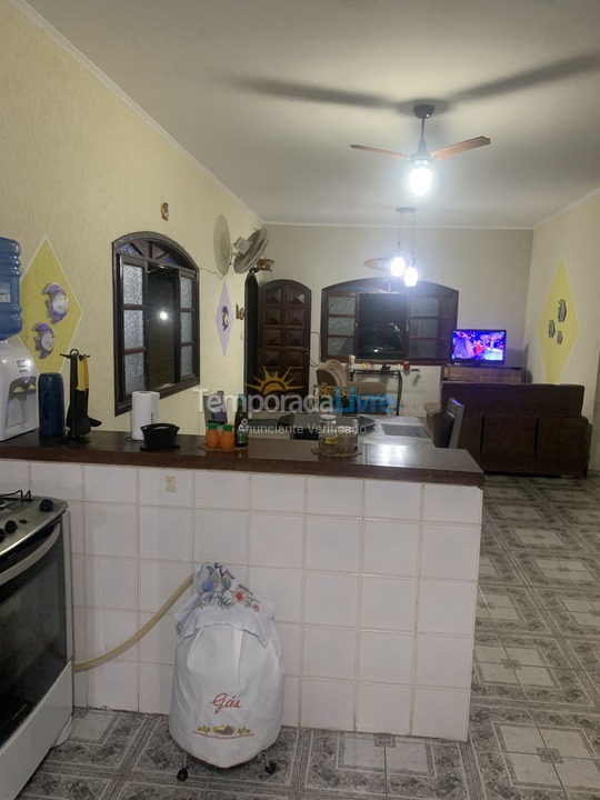 Casa para alquiler de vacaciones em Itanhaém (Jardim Suarão)