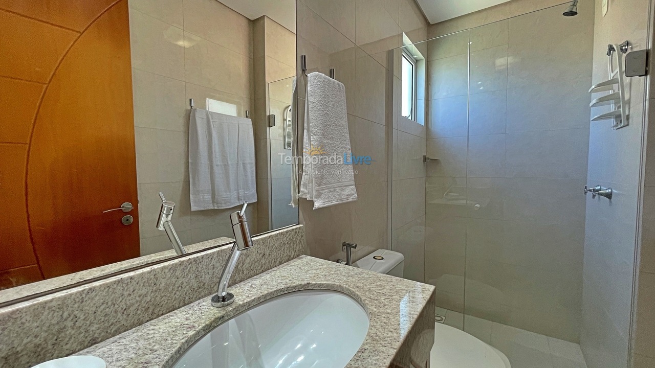 Apartamento para aluguel de temporada em Itapema (Meia Praia)