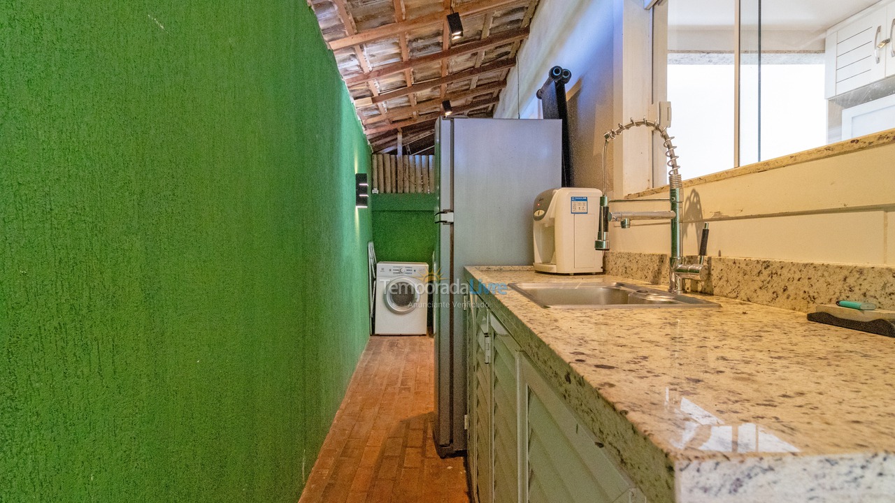 Casa para aluguel de temporada em Armação dos Búzios (Praia Rasa)