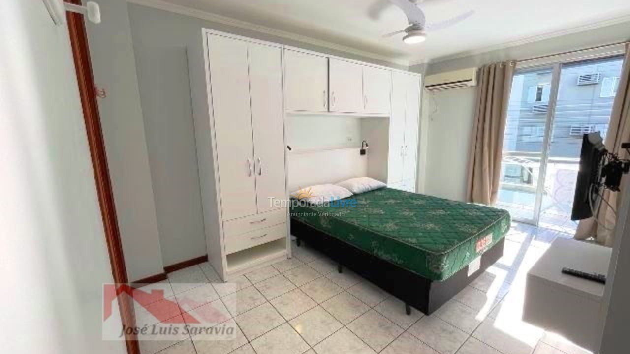 Apartment for vacation rental in Bombinhas (Praia de Bombas)