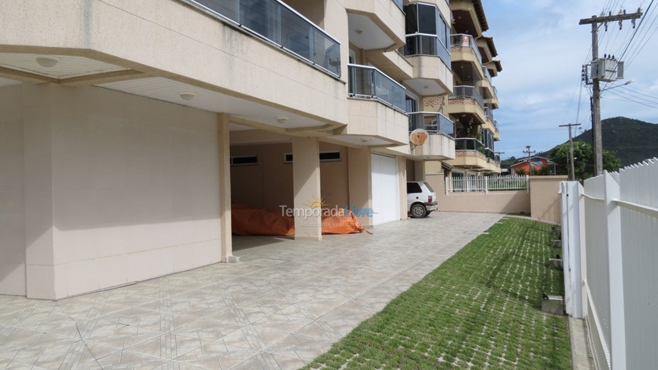 Apartamento para aluguel de temporada em Bombinhas (Canto Grande)