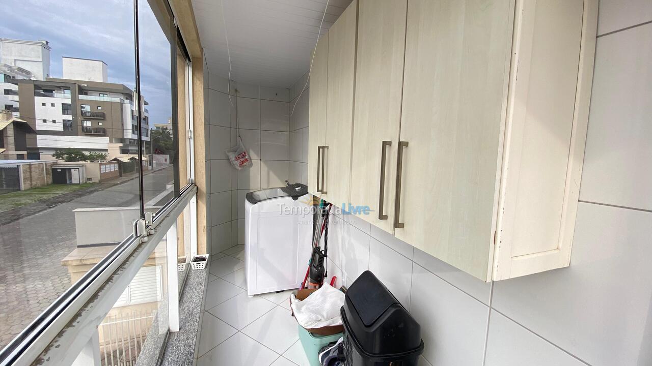 Apartamento para aluguel de temporada em Bombinhas (Canto Grande)