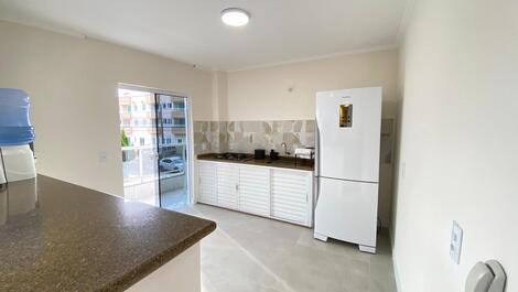 Apto com 3 dormitórios praia de Canto Grande