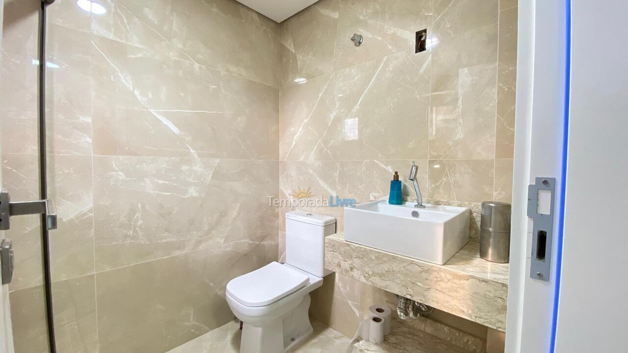 Apartamento para aluguel de temporada em Bombinhas (Canto Grande)