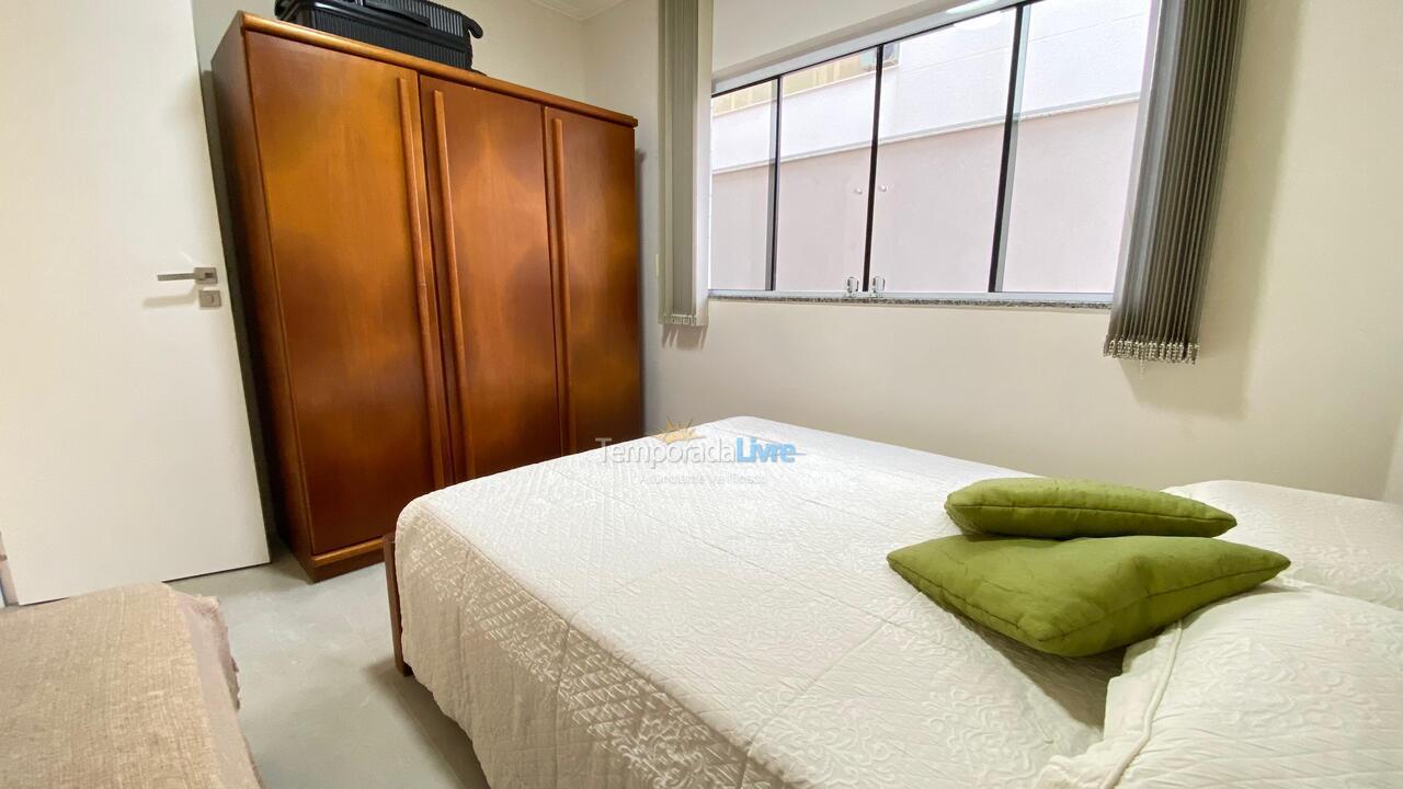 Apartamento para aluguel de temporada em Bombinhas (Canto Grande)
