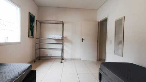 8 people, shared pool, private barbecue, rental.