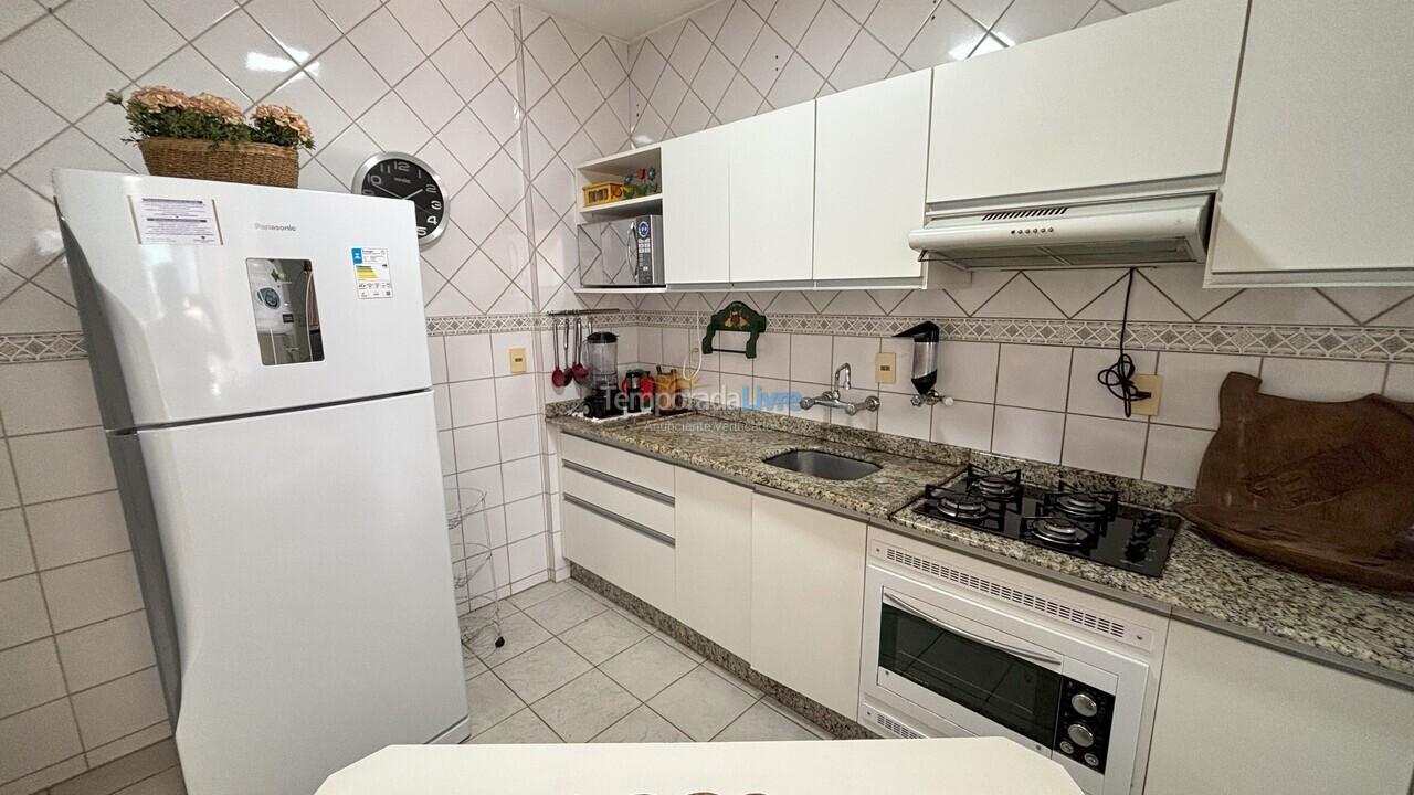 Apartamento para aluguel de temporada em Bombinhas (Praia de Bombas)