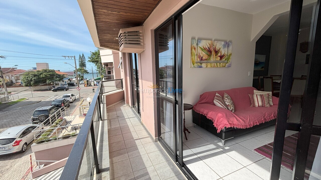 Apartamento para aluguel de temporada em Bombinhas (Praia de Bombas)