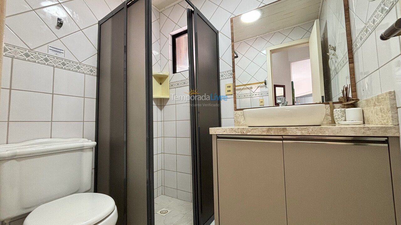 Apartamento para aluguel de temporada em Bombinhas (Praia de Bombas)