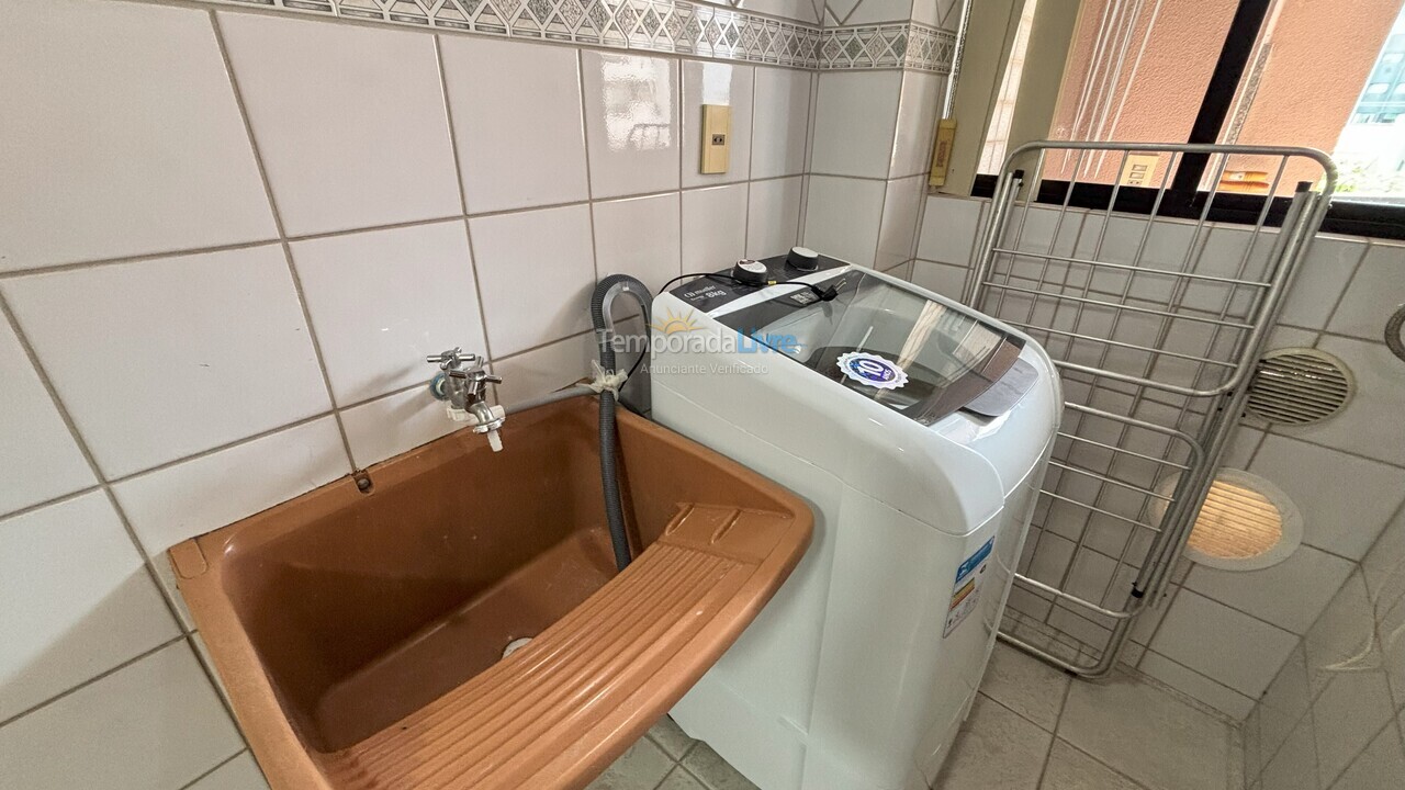 Apartamento para aluguel de temporada em Bombinhas (Praia de Bombas)