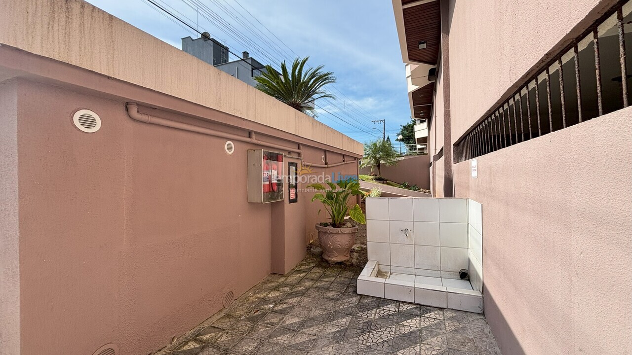 Apartamento para aluguel de temporada em Bombinhas (Praia de Bombas)