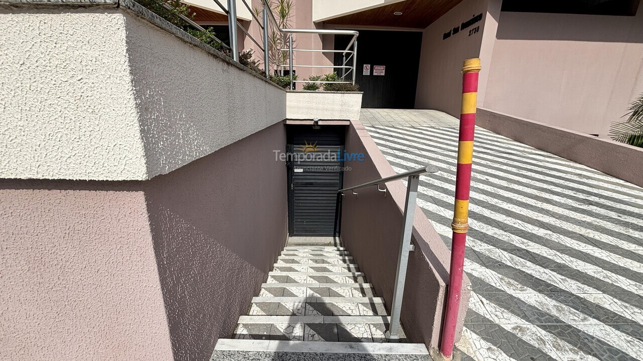 Apartamento para aluguel de temporada em Bombinhas (Praia de Bombas)