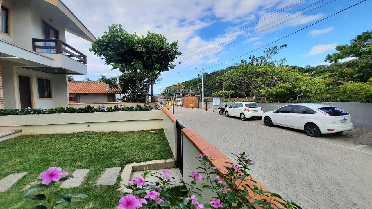Apartment for vacation rental in Bombinhas (Praia de Bombas)