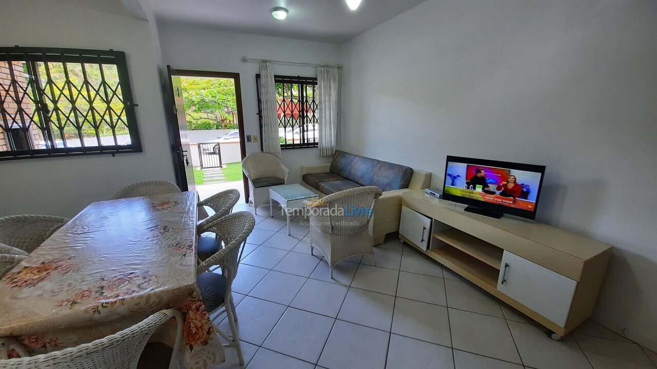 Apartment for vacation rental in Bombinhas (Praia de Bombas)