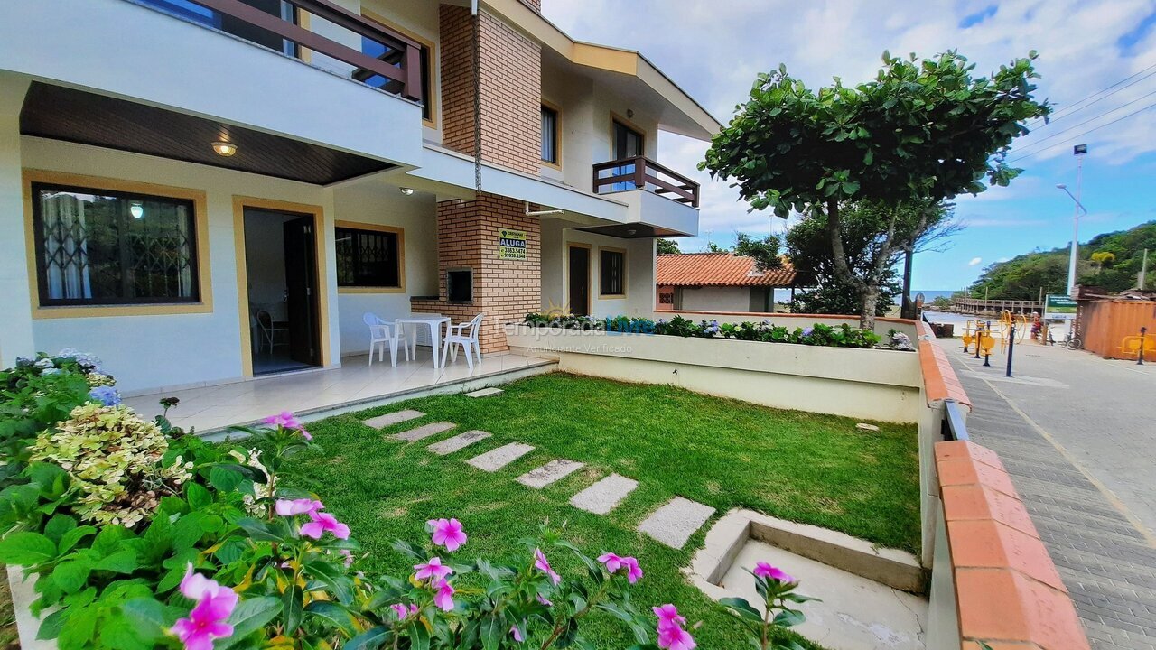 Apartment for vacation rental in Bombinhas (Praia de Bombas)