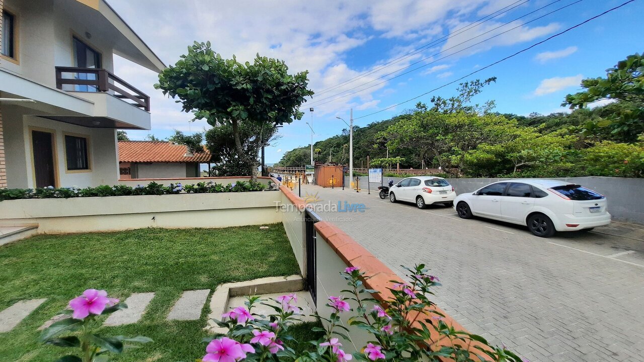 Apartment for vacation rental in Bombinhas (Praia de Bombas)