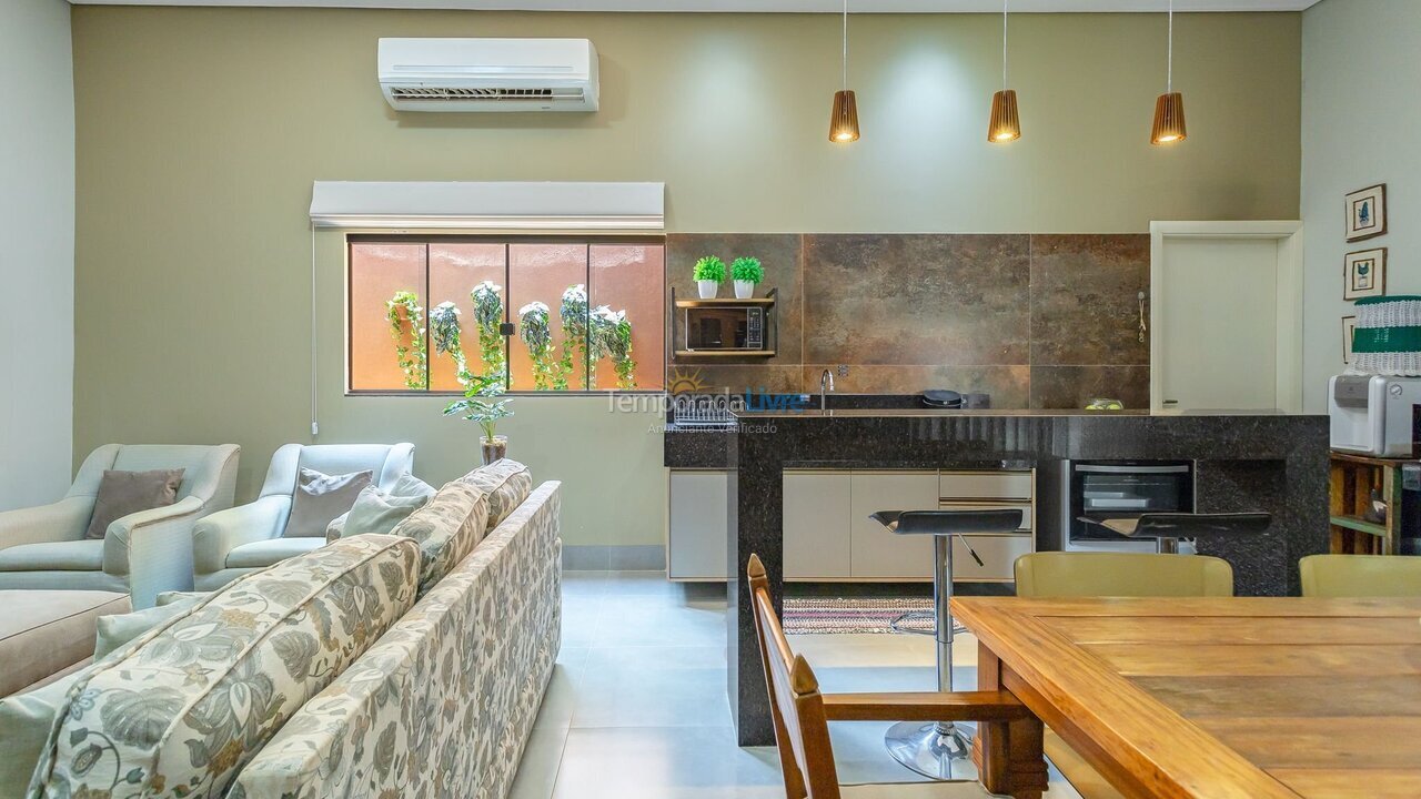 Casa para aluguel de temporada em Bonito (Vila America)